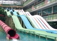 Rainbow Water Slides Dewasa Kolam Renang Peralatan Water Slide Untuk Holiday Resort